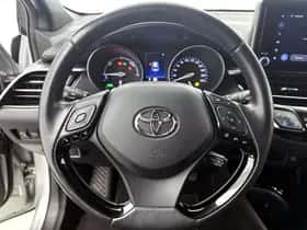 Toyota C-HR (2023) thumbnail 17