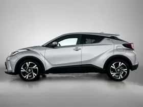 Toyota C-HR (2023) thumbnail 3