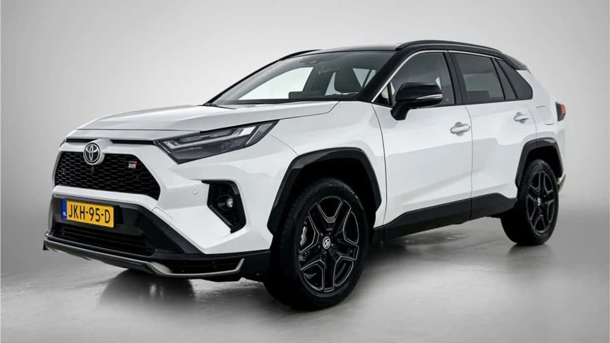 Toyota RAV4 (2025) — foto 1