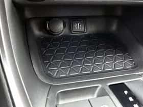 Toyota RAV4 (2025) thumbnail 24