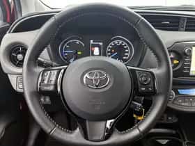 Toyota Yaris (2018) thumbnail 17