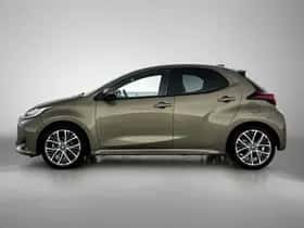 Toyota Yaris (2024) thumbnail 3