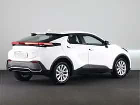 Toyota C-HR (2026) thumbnail 2
