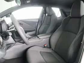Toyota C-HR (2026) thumbnail 3