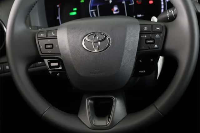 Toyota C-HR (2026) thumbnail 6