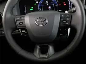 Toyota C-HR (2026) thumbnail 6