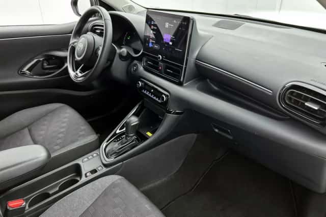 Toyota Yaris (2025) thumbnail 6