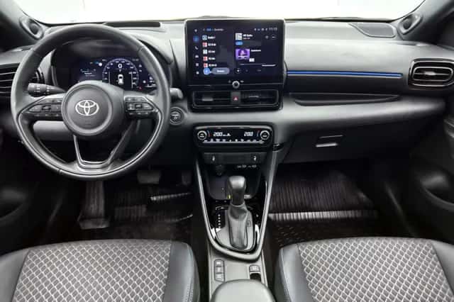 Toyota Yaris (2024) thumbnail 5