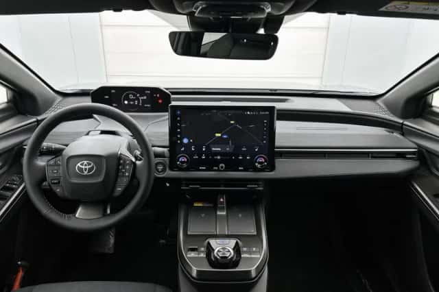 Toyota C-HR+ (2026) thumbnail 5