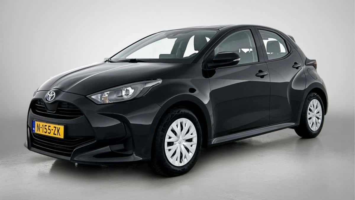 Toyota Yaris (2022) — foto 1