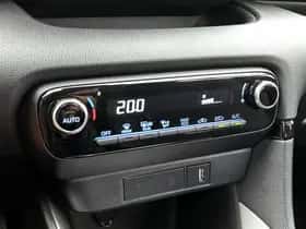 Toyota Yaris (2022) thumbnail 10