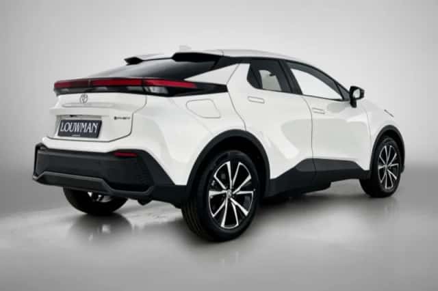 Toyota C-HR (2026) thumbnail 3