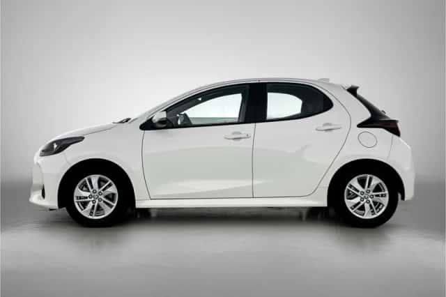 Toyota Yaris (2024) thumbnail 3
