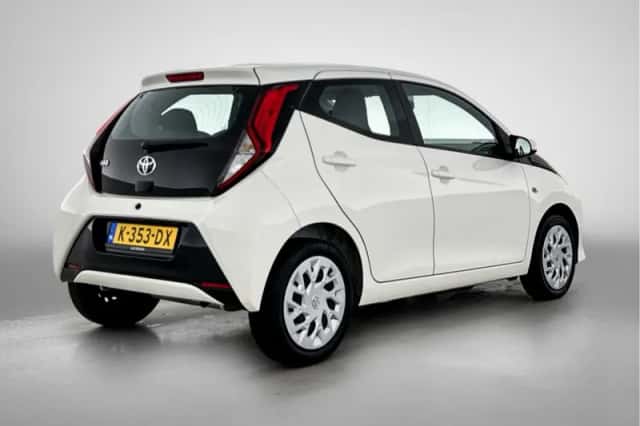 Toyota Aygo (2020) thumbnail 2