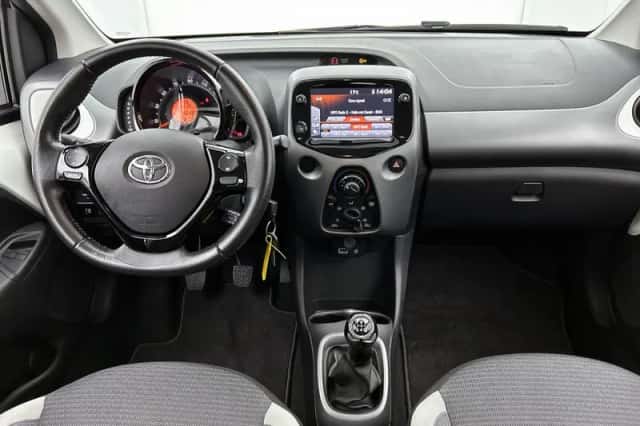 Toyota Aygo (2020) thumbnail 4