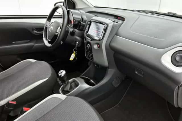 Toyota Aygo (2020) thumbnail 6
