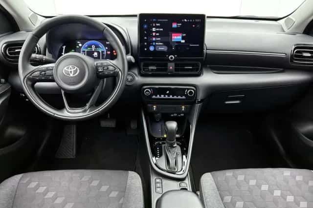 Toyota Yaris (2025) thumbnail 4