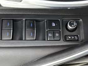 Toyota Corolla_Touring_Sports (2020) thumbnail 24