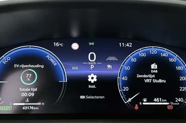Toyota Corolla_Cross (2025) thumbnail 5