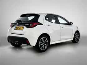 Toyota Yaris (2022) thumbnail 2