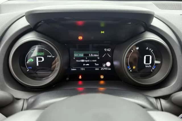 Toyota Yaris (2022) thumbnail 5