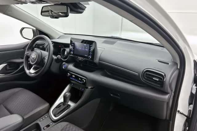 Toyota Yaris (2022) thumbnail 6