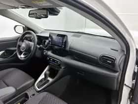 Toyota Yaris (2022) thumbnail 6