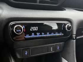Toyota Yaris (2022) thumbnail 9