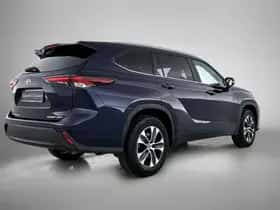 Toyota Highlander (2024) thumbnail 2
