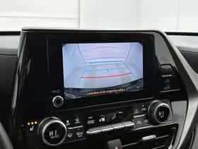 Toyota Highlander (2024) thumbnail 8