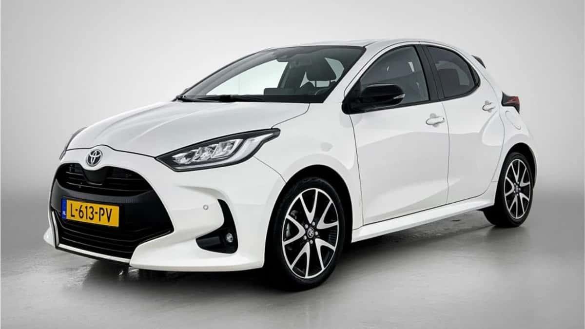 Toyota Yaris (2021) — foto 1