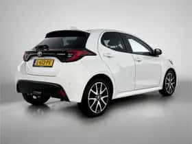 Toyota Yaris (2021) thumbnail 2