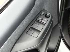 Toyota Yaris (2021) thumbnail 23