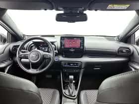 Toyota Yaris (2021) thumbnail 4
