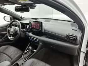 Toyota Yaris (2021) thumbnail 6