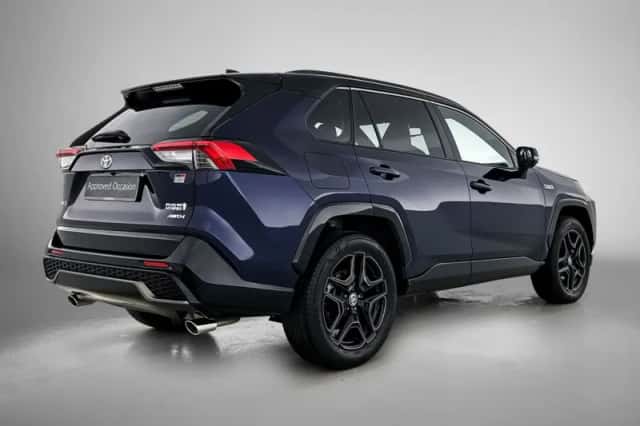 Toyota RAV4 (2023) thumbnail 2