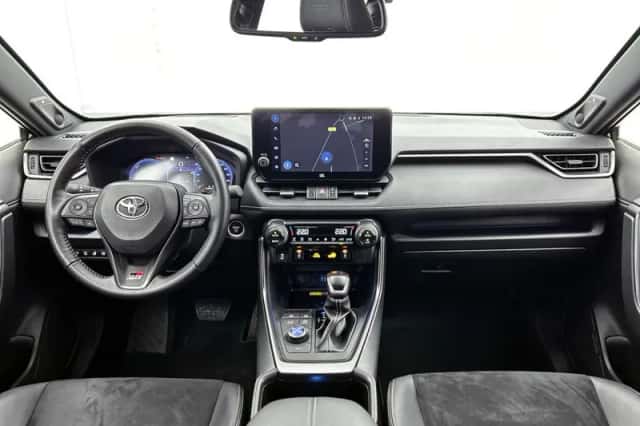 Toyota RAV4 (2023) thumbnail 4