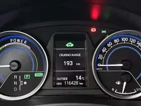 Toyota Auris (2014) thumbnail 5