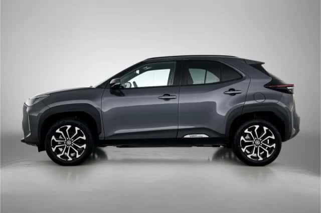 Toyota Yaris_Cross (2025) thumbnail 3