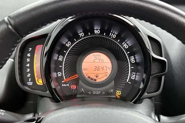 Toyota Aygo (2021) thumbnail 6
