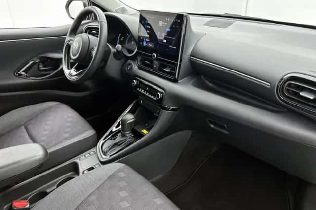 Toyota Yaris (2025) thumbnail 6