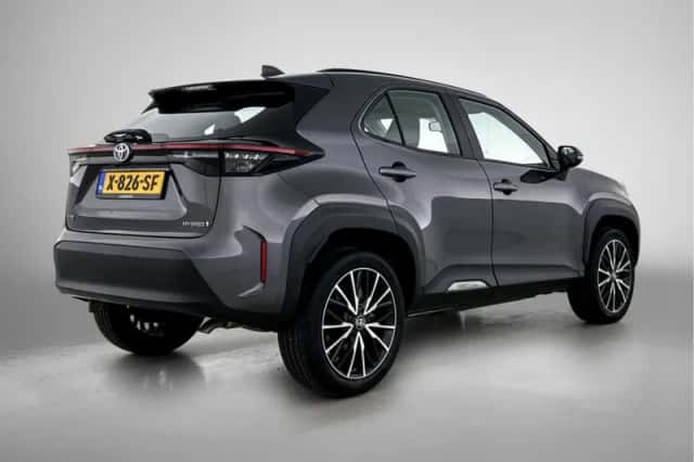Toyota Yaris Cross (2024) thumbnail 2