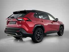 Toyota RAV4 (2024) thumbnail 3