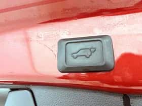 Toyota RAV4 (2024) thumbnail 35