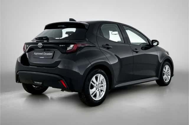 Toyota Yaris (2025) thumbnail 2