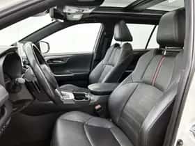 Toyota RAV4 (2022) thumbnail 17