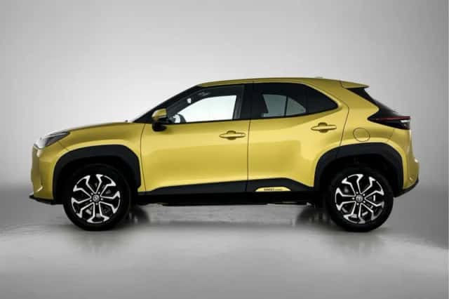 Toyota Yaris_Cross (2022) thumbnail 3