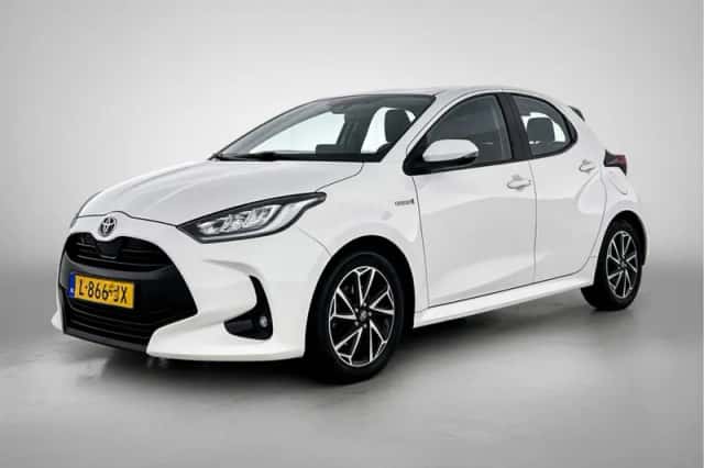 Toyota Yaris (2021) thumbnail 1