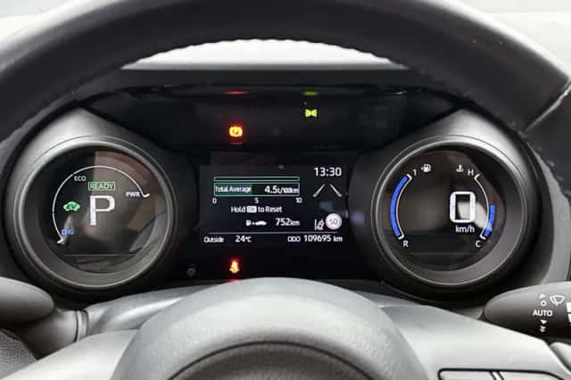 Toyota Yaris (2021) thumbnail 5