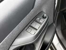 Toyota Yaris_Cross (2022) thumbnail 22